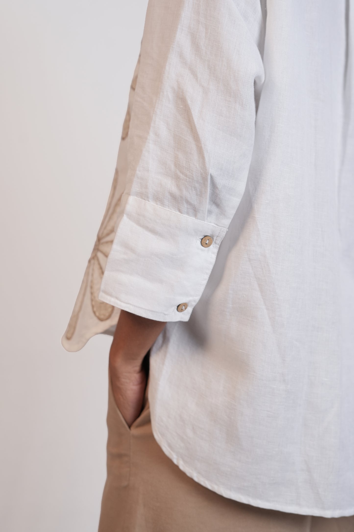 Sukho - Flower embroidery